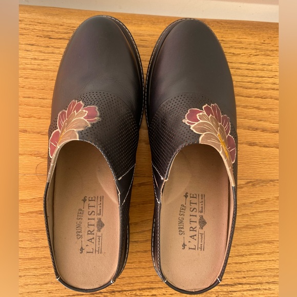 L'ARTISTE FORSEE CLOGS beautiful painted details size 9, Brand New - Picture 5 of 9